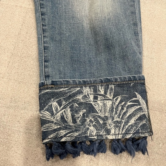 [2.5/US14]Chico’s So Slimming Girlfriend Slim Leg Blue Denim Crop Folded Hem - Picture 2 of 10